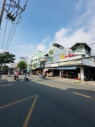 Góc 2 mặt tiền Lê Quang Định 5m nở hậu 8.5m dài 18m 2 lầu chỉ 22 tỷ