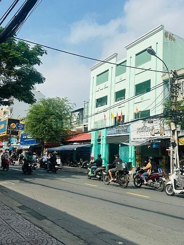 Góc 2 mặt tiền Lê Quang Định 5m nở hậu 8.5m dài 18m 2 lầu chỉ 22 tỷ
