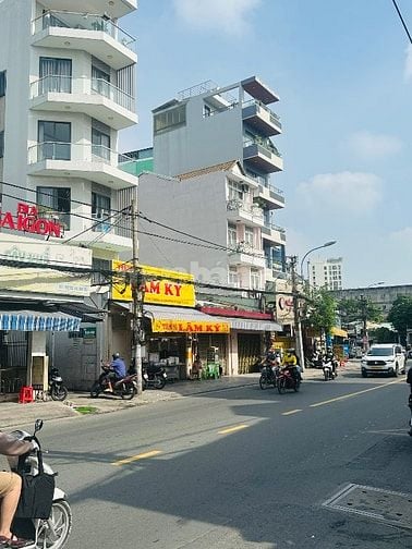 Góc 2 mặt tiền Lê Quang Định 5m nở hậu 8.5m dài 18m 2 lầu chỉ 22 tỷ