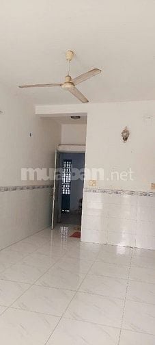 Cho thuê căn hộ lầu 1 , chung cư Thạnh Mỹ Lợi , 