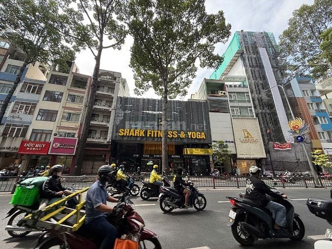 Bán nhà 33-35 Đường 3 Tháng 2, P.11, Q.10, DT: 20 x 26m, 510m2, 3 lầu