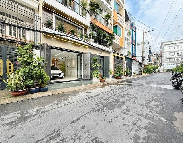 SIÊU PHẨM NHÀ CÓ THANG MÁY Ở GV