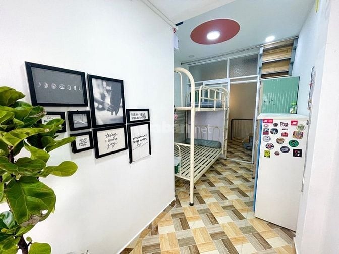 Bán nhà Phường 1, Quận Bình Thạnh Lê Văn Duyệt 4 tầng trệt 2 lầu ST.