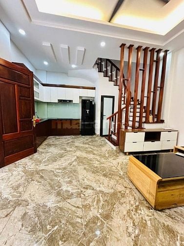 BÁN NHÀ LÔ GÓC PHỐ NGUYỄN SƠN - 31M - 2 MẶT THOÁNG - Ô TÔ NHỎ ĐỖ CỬA