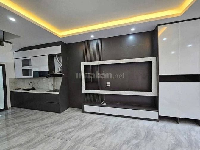 BÁN NHÀ MỚI 5TẦNG PHỐ NGỌC LÂM - ĐẦU TƯ - VỊ TRÍ TRUNG TÂM - 7.2 TỶ