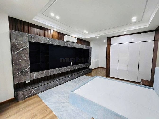 BÁN NHÀ MỚI 5TẦNG PHỐ NGỌC LÂM - ĐẦU TƯ - VỊ TRÍ TRUNG TÂM - 7.2 TỶ