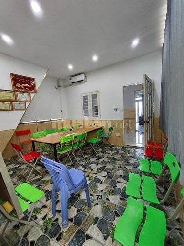 5ty8Nhà4tầng-sân-thượng-thới-an16-q12-khu nhà lầu đường rộng12m xe hơi
