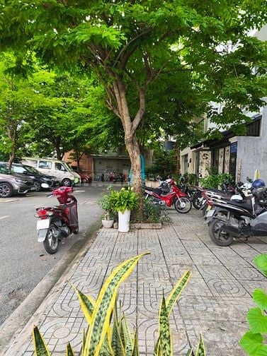 5ty8Nhà4tầng-sân-thượng-thới-an16-q12-khu nhà lầu đường rộng12m xe hơi