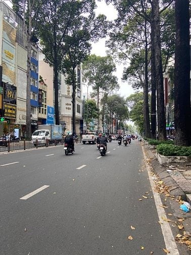 Bán nhà mặt tiền siêu đẹp, trung tâm Q.10, ngay ngã 4 Cao Thắng - 3/2