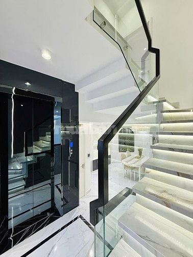 SIÊU PHẨM NHÀ CỰC KỲ ĐẸP, CÓ THANG MÁY 450kg ĐƯỜNG 8M Ô TÔ XE TẢI 