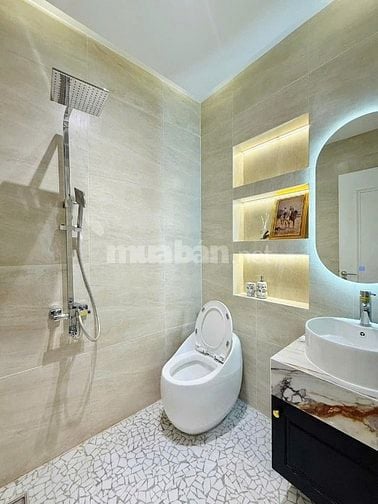 SIÊU PHẨM NHÀ CỰC KỲ ĐẸP, CÓ THANG MÁY 450kg ĐƯỜNG 8M Ô TÔ XE TẢI 