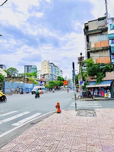 ❇️❇️ Cho Thuê Nhà Mặt Tiền: Nguyễn Văn Cừ - Quận 5 - 9x20m, 2 tầng
