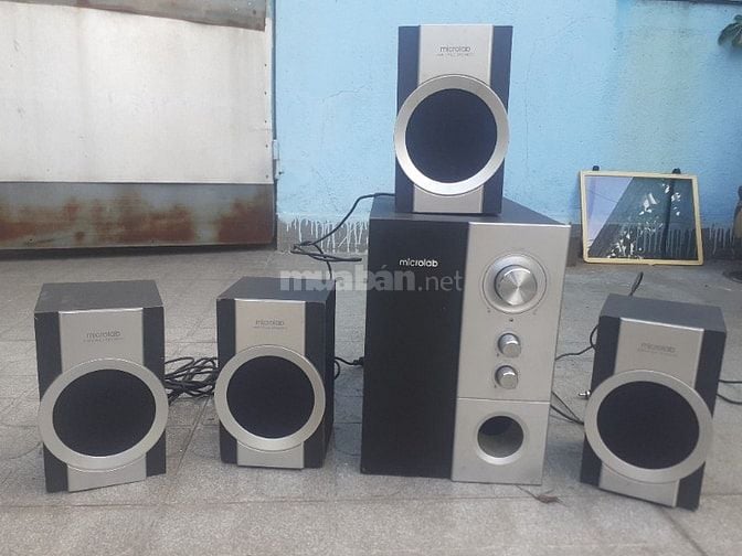 Cần bán 1 bộ loa vi tính 4.1.hiêu microlab giá dê mua