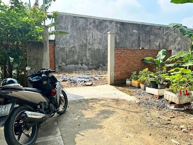 Đất Phú Hòa TDM: 7,2 X 21. 1 Xet 50m Lê hồng phong. 0815422197 