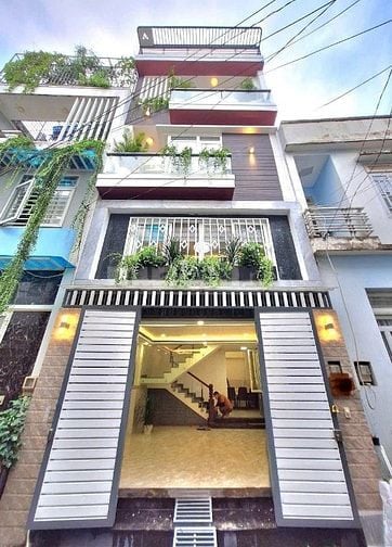 Đi nước ngoài định cư bán gấp nhà ở đường Nguyễn Thượng Hiền, phường 4