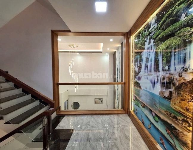 Đi nước ngoài định cư bán gấp nhà ở đường Nguyễn Thượng Hiền, phường 4