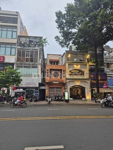 Bán nhà Mặt tiền đường an dương vương P3, Q5. 
