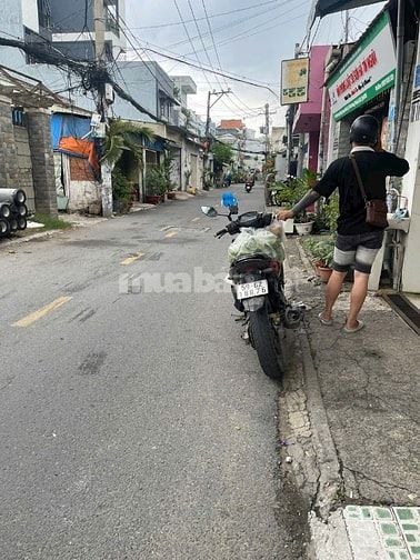 CHỊ GÁI BÁN NHÀ MẶT TIỀN ĐÔNG HƯNG THUẬN - QUẬN 12_ SHR 16,5m_12,5 TỶ 