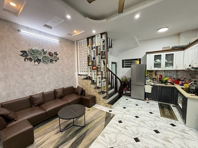 Bán hẻm, ngõ quận Hai Bà Trưng Hà Nội 30m2, 5T gần Times City 6,8 tỷ