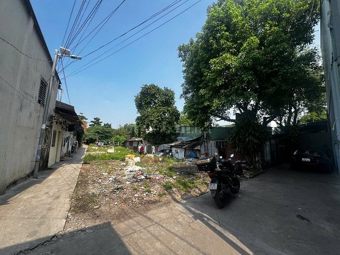 Đất Phú Cường 1 ty650. 1 xet quốc lộ 13 200m sổ sẵn. 0815422197 