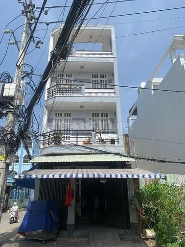 Bán gấp nhà 3 lầu, 2 mặt tiền đường 6m quốc lộ 13