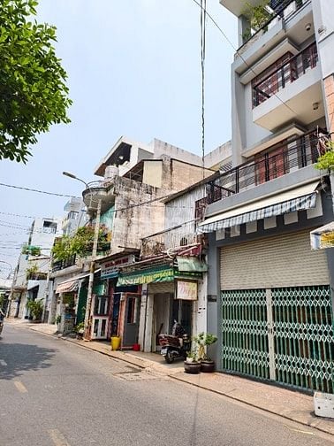 Nhà cấp 4 (5x30) 150m2 vuông vức,  mặt tiền KD hẻm 440 Thống Nhất
