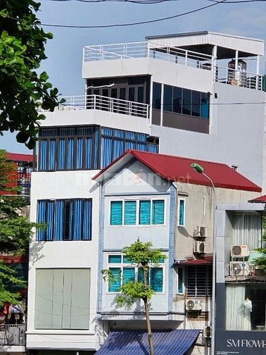 Cho thuê lâu dài cả nhà mặt phố 295 Khâm Thiên, Đống Đa