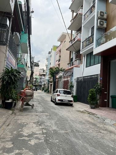 Cho thuê MBKD 50 m2 đường Cù Chính Lan, P13, có chỗ ngủ lại, giá tốt