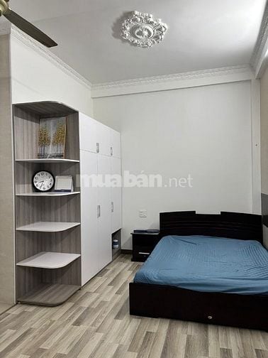 Cho thuê căn hộ ngay sông Hàn, trung tâm thành phố, tiện nghi đầy đủ 