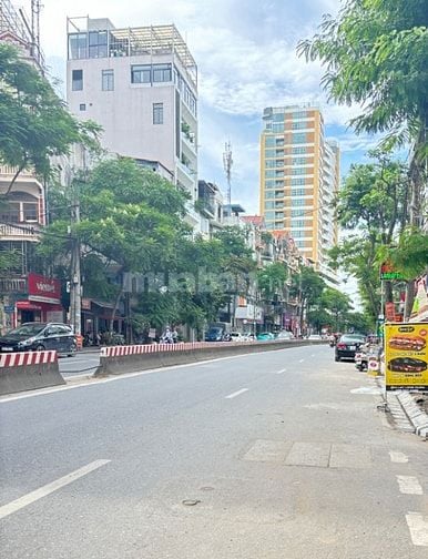 Bán nhà  mặt phố lô góc , Long quân tây hồ hà nội 