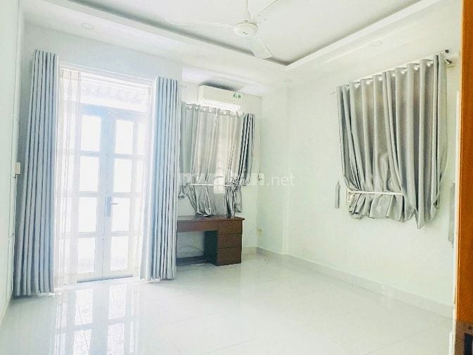 Nhà 3 tầng (4.2x15m), 69 m2, Phạm Thế Hiển- thông Bùi Minh Trực Q 8