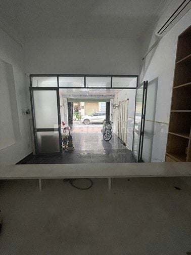 Chủ bán 740/9C Sư Vạn Hạnh. DT: 4m x 20m, 4 tầng, 7PN, 8WC nhà mới đẹp