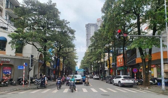 BÁN TÒA NHÀ CỰC VIP MẶT PHỐ TRUNG HÒA - THANG MÁY - KD ĐỈNH CAO