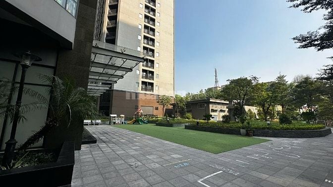 Bán sàn thương mại tầng 1  tòa chung cư cao cấp Vinata Tower - 289 KD