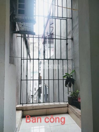 Nhà mới 45m2 có 2 phòng, gia 4,8 trieu, điều hoà, nóng lạnh, nhà vskk