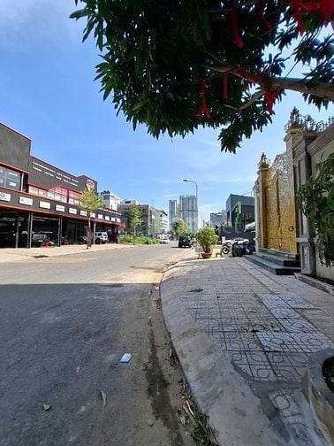 Bán biệt thư 2 mặt tiền Nguyễn Thanh Sơn Quận 2 giá 125 tỷ