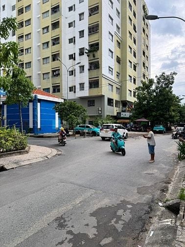 CHO THUÊ NHÀ MT NB TẠ QUANG BỬU P5Q8. KẾ GIAI VIỆT