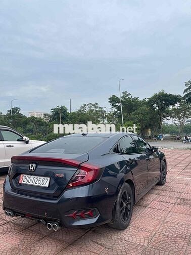 Miễn trung gian civic 2019 đi 5,7 vạn cần bán gấp