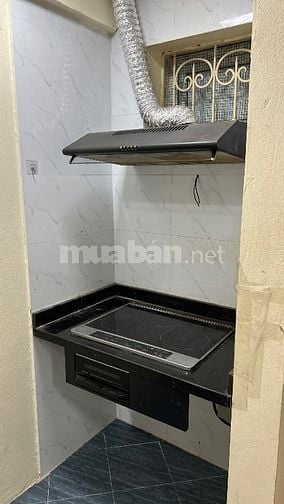 Chính chủ cho thuê căn hộ tập thể tầng 3 mặt đường khu HBT