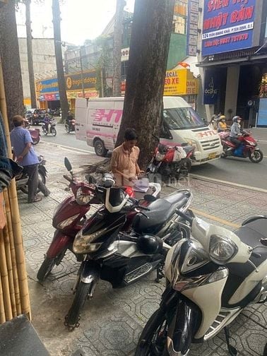 Mặt Tiền Trần Quang Khải 4x22m Q.1 Cho Làm Quán Ăn Gần Trần Khắc Chân