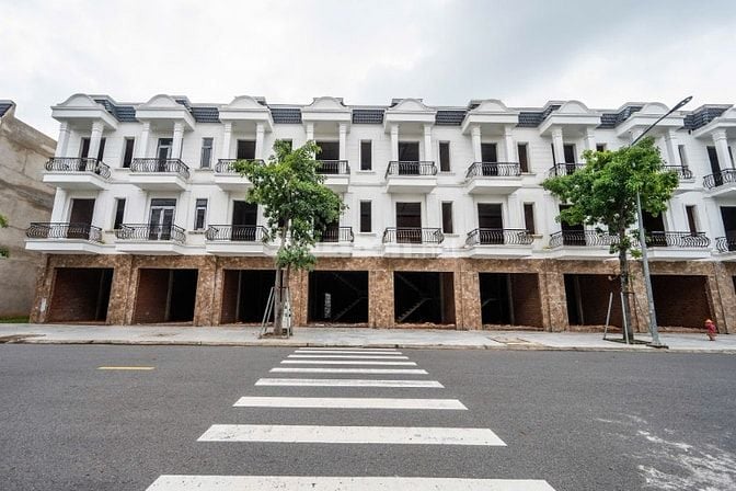 🏡 NHÀ PHỐ 1 TRỆT 2 LẦU – 3TỶ450 – SỔ RIÊNG – TÂN UYÊN, BÌNH DƯƠNG
