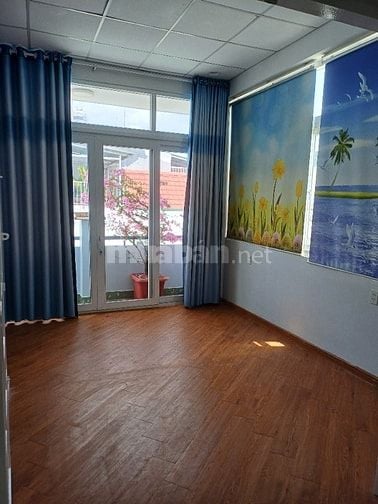 Chính chủ cần bán nhà 3 tầng, DT 4 x 10,5, 3pn,3wc, 