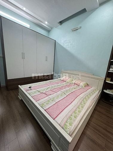 Bán gấp nhà phố Yên Hoà ở ngay, 51m2, 4 tầng, MT 4m, giá 12.9 tỷ