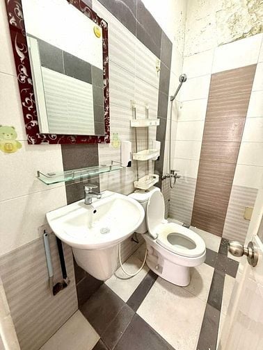 GẤP GIẢM 1 TỶ MẶT TIỀN NGUYỄN ĐÌNH CHÍNH- 54m2- 4 TẦNG- 10,5 TỶ TL