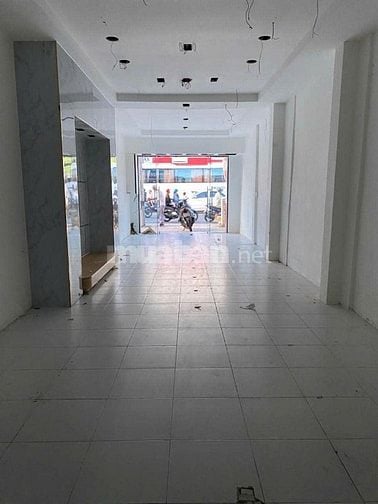 Cho thuê nhà mặt tiền Cách Mạng Tháng 8, P.5, Q.3 giá 50tr
