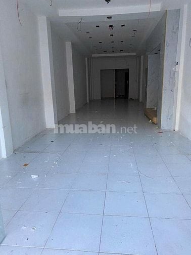 Cho thuê nhà mặt tiền Cách Mạng Tháng 8, P.5, Q.3 giá 50tr