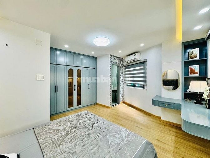 Bán nhà Hoàng Hoa Thám, Phú Nhuận, 3 lầu giá 7,380 tỷ