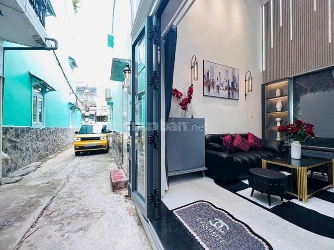 Bán nhà Hoàng Hoa Thám, Phú Nhuận, 3 lầu giá 7,380 tỷ