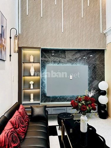 Bán nhà Hoàng Hoa Thám, Phú Nhuận, 3 lầu giá 7,380 tỷ