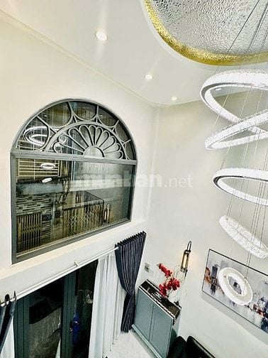 Bán nhà Hoàng Hoa Thám, Phú Nhuận, 3 lầu giá 7,380 tỷ